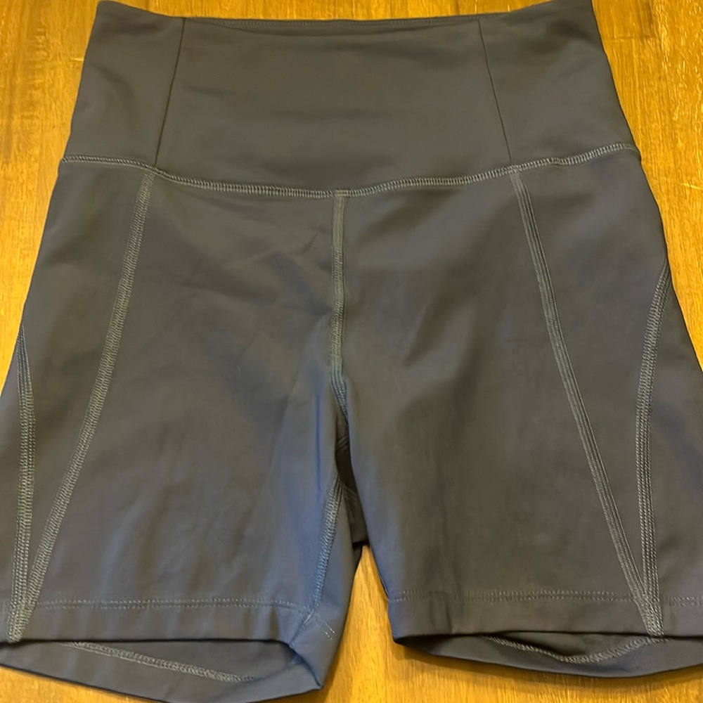 Girlfriend collective small bike shorts navy